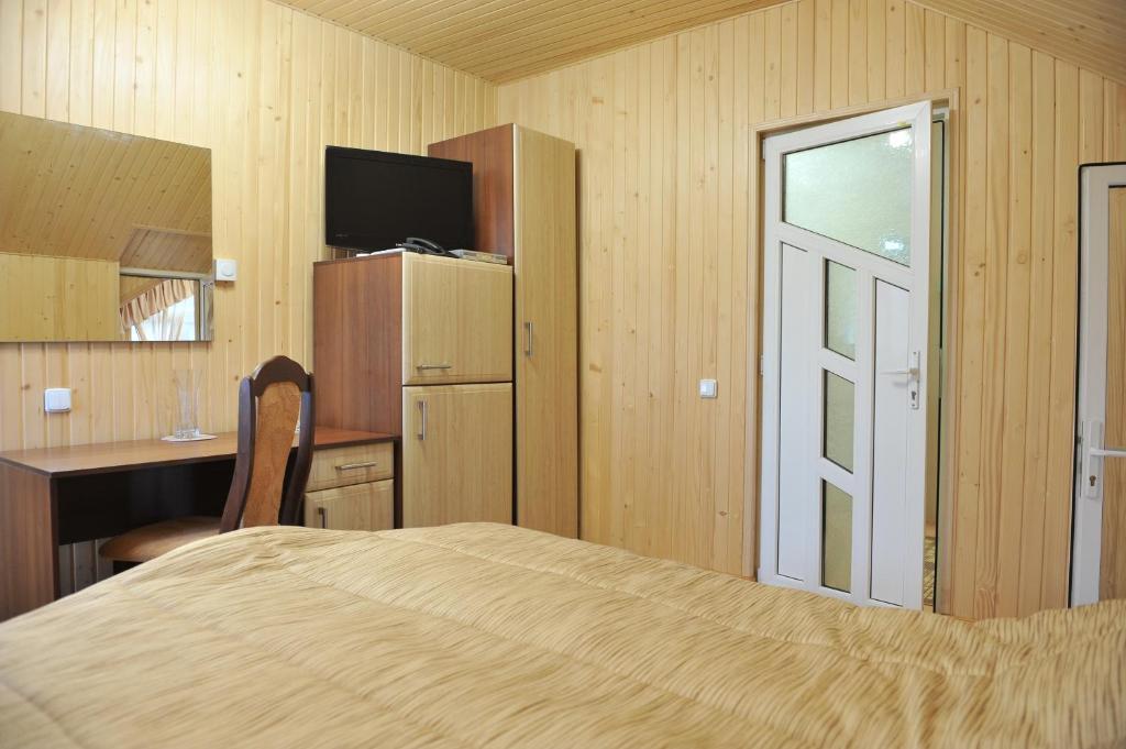 Andinna Hotel Chernivtsi Bagian luar foto